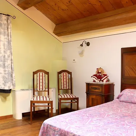 Apartment One Bedroom Appartement With Shared Pool And Wifi At Montecarotto