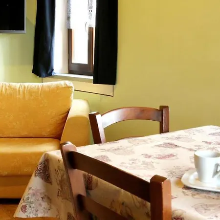 Apartment One Bedroom Appartement With Shared Pool And Wifi At Montecarotto